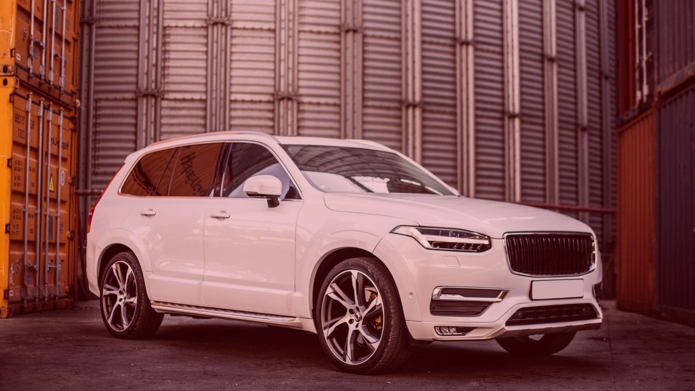 Shiftraa team carefully loading boxes for the Joshi family's relocation to Hyderabad