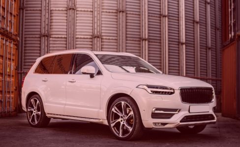 Shiftraa team carefully loading boxes for the Joshi family’s relocation to Hyderabad Shiftraa team carefully loading boxes for the Joshi family's relocation to Hyderabad